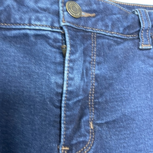 Croft And Barrow Women’s Denim Dark Wash Bermuda Denim Shorts Casual Size 16 - Picture 5 of 9